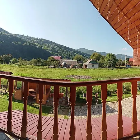 карпатська казка Сasa de vacaciones Yaremche
